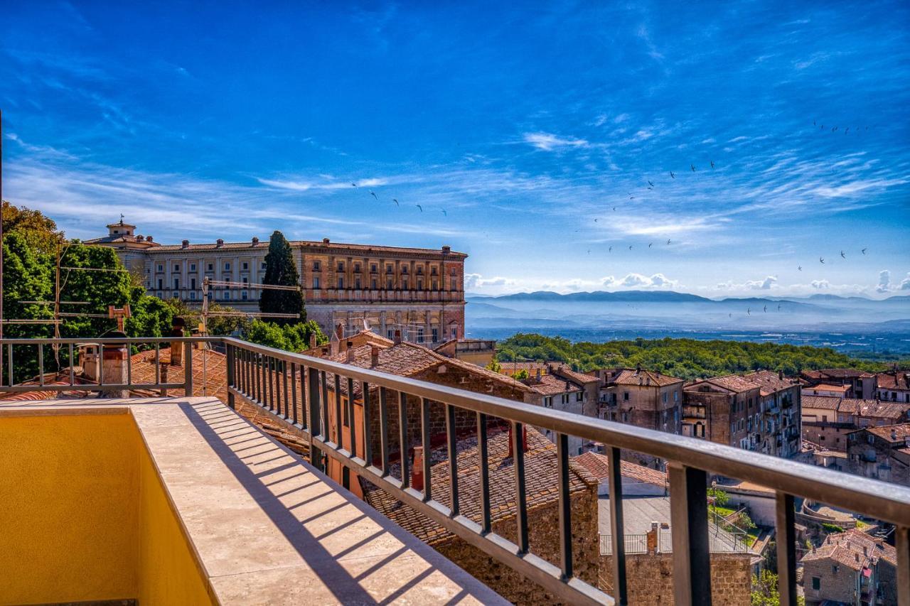 Casa Checca Appartamenti Per Vacanze Caprarola Exterior photo